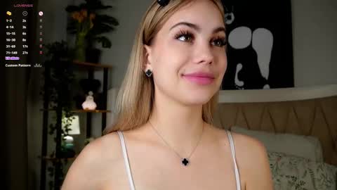 Snapshot of _jasminestea_ chatting on March 9, 1:14 am Candy online show from March 9, 1:14 am