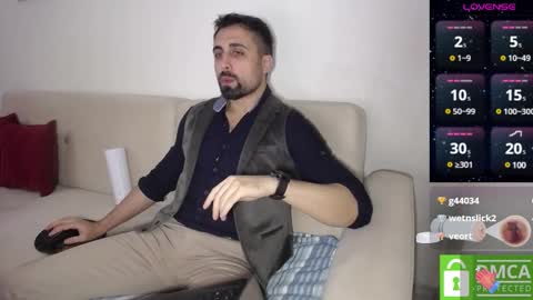 _jeem_ online show from December 10, 4:17 pm