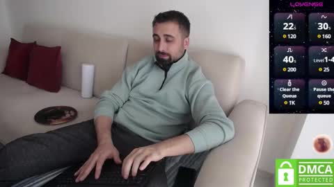 _jeem_ online show from December 18, 11:34 am