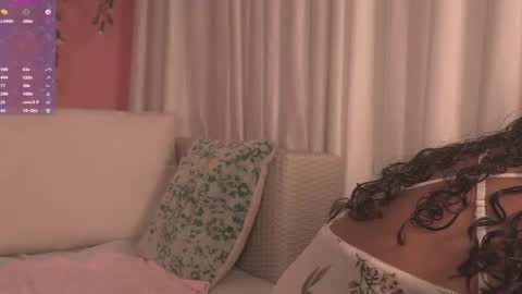 Snapshot of _jessica1 chatting on February 14, 11:18 am _jessica1 online show from February 14, 11:18 am