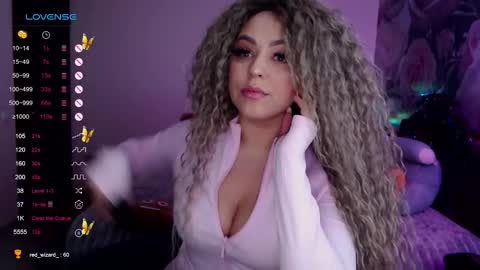 _just_a_queen_3 online show from February 4, 6:17 pm