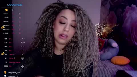 _just_a_queen_3 online show from February 21, 5:42 pm