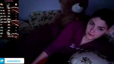 Snapshot of _just_a_simple_girl chatting on April 23, 3:52 am _just_a_simple_girl online show from April 23, 3:52 am
