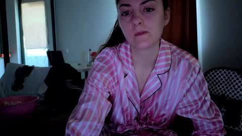 Snapshot of _just_a_simple_girl chatting on April 27, 6:33 am _just_a_simple_girl online show from April 27, 6:33 am