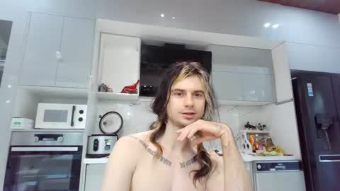 Snapshot of _just_funk_ chatting on June 29, 12:17 am My song - online show from June 29, 12:17 am