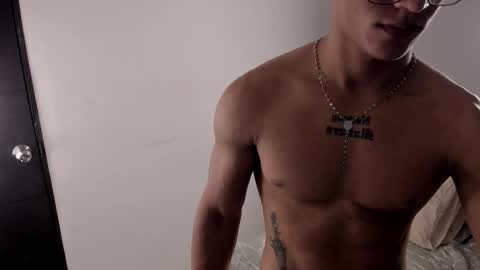 justin online show from February 22, 1:18 am