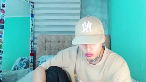 mod online show from November 23, 4:56 am