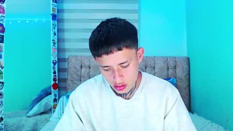 mod online show from December 17, 3:01 am