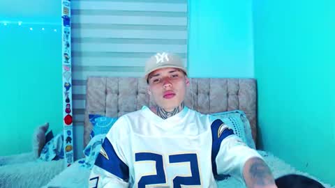 mod online show from December 21, 1:57 am