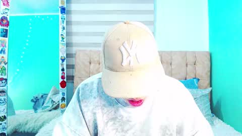 mod online show from March 17, 5:11 am