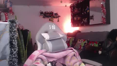 Snapshot of _kat_sweet chatting on December 3, 3:25 am Cata online show from December 3, 3:25 am