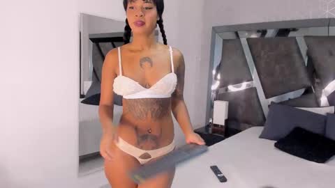 KAYLA online show from February 8, 11:46 am