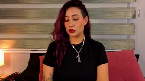 kelly online show from November 25, 1:11 pm