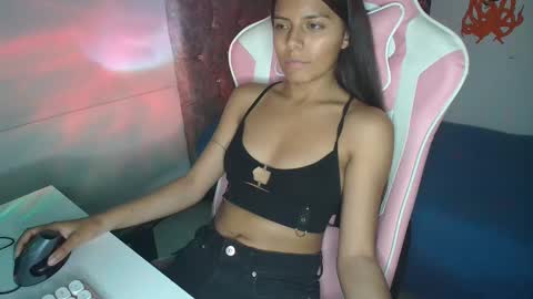 Snapshot of _kendall_jones chatting on February 12, 1:52 am _kendall_jones online show from February 12, 1:52 am