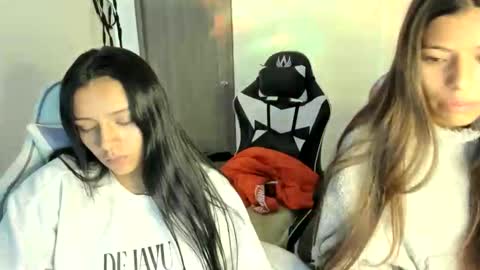 Snapshot of _khloe_sweet chatting on December 4, 9:45 pm khloe sweet online show from December 4, 9:45 pm