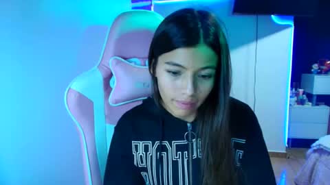 khloe sweet online show from May 25, 10:05 pm