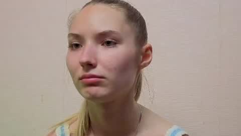 Snapshot of _kikiclark_ chatting on July 10, 7:16 pm _kikiclark_ online show from July 10, 7:16 pm