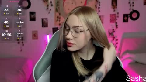 Snapshot of _kitekat_ chatting on November 16, 11:27 am _kitekat_ online show from November 16, 11:27 am