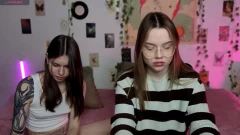 Snapshot of _kitekat_ chatting on November 28, 11:02 am _kitekat_ online show from November 28, 11:02 am