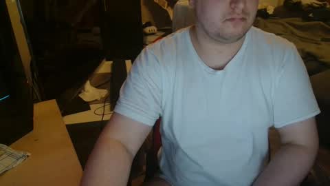 Snapshot of _kitsu_ chatting on November 14, 3:55 pm _kitsu_ online show from November 14, 3:55 pm