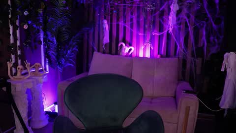   online show from October 28, 11:07 pm