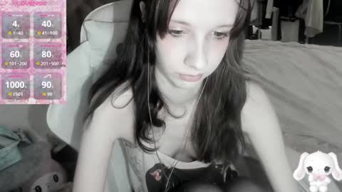  kuro  online show from April 9, 8:31 am