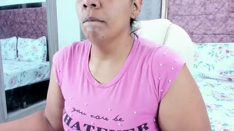 NAILHA SAJANI  online show from March 1, 11:39 am