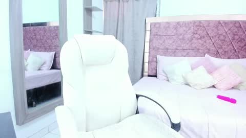 NAILHA SAJANI  online show from March 11, 11:55 am