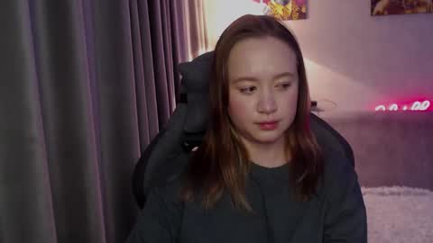 _lalune_ online show from September 30, 12:48 am