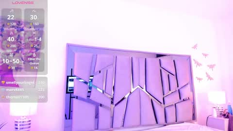 Lanna  online show from December 30, 6:05 pm