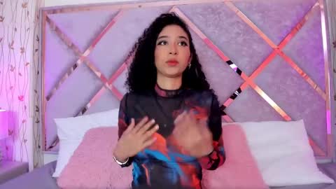 Lanna  online show from January 23, 2:17 pm