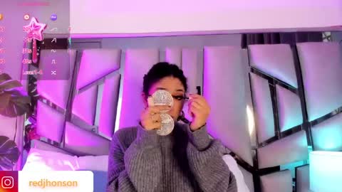 Lanna  online show from April 15, 11:50 am