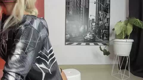 Snapshot of _lapetitemort_ chatting on September 10, 2:22 am Agatha Arias IG lapetitemort 1 online show from September 10, 2:22 am