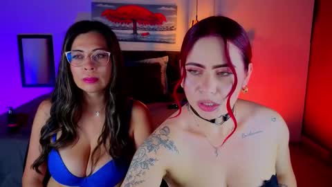 paulina  online show from February 12, 7:53 pm