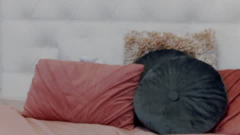 Lena Paul online show from January 13, 9:09 pm