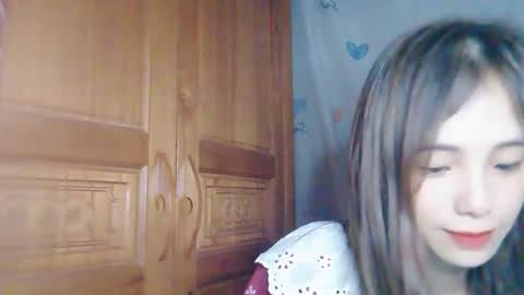 _lily0_ online show from July 21, 9:22 am