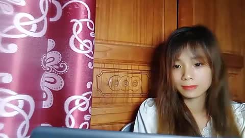 _lily0_ online show from July 24, 12:58 pm