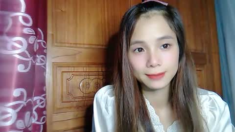 _lily0_ online show from July 25, 2:09 am