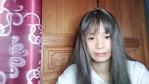 _lily0_ online show from July 25, 11:02 pm