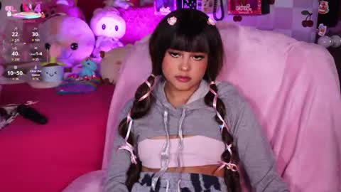 _little_glrl_ online show from June 30, 11:17 pm