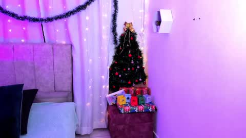 Snapshot of _little_ivy chatting on December 30, 10:01 pm Ivy 3 online show from December 30, 10:01 pm