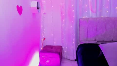 Snapshot of _little_ivy chatting on January 17, 7:05 pm Ivy 3 online show from January 17, 7:05 pm