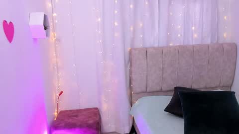 Snapshot of _little_ivy chatting on January 29, 7:43 pm Ivy 3 online show from January 29, 7:43 pm