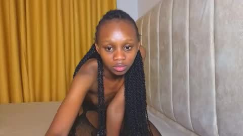 Snapshot of _littlevenus chatting on November 10, 12:31 am Littlevenus online show from November 10, 12:31 am