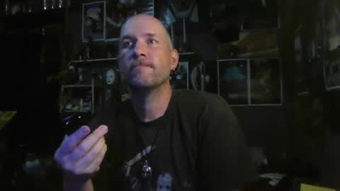 Snapshot of _longfellow chatting on October 21, 12:22 am That guy online show from October 21, 12:22 am