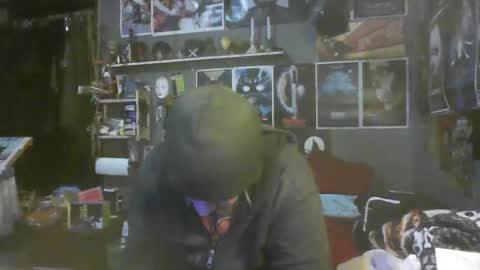 Snapshot of _longfellow chatting on November 24, 2:11 am That guy online show from November 24, 2:11 am