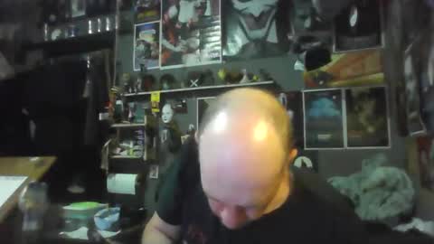 That guy online show from April 9, 6:19 am