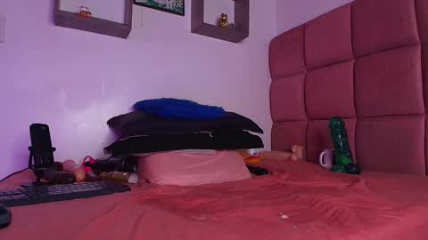 Lorrayne online show from February 13, 2:52 pm