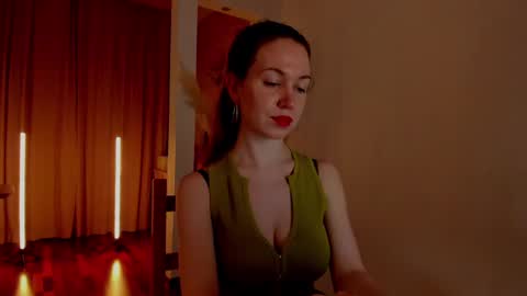 Snapshot of _lovely_lady chatting on February 25, 7:03 pm Alice online show from February 25, 7:03 pm