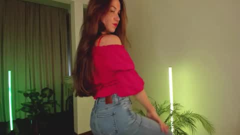 Snapshot of _lovely_lady chatting on October 12, 10:14 am Alice online show from October 12, 10:14 am